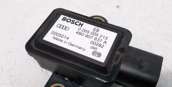 Audi A6 S6 C5 4B ESP acceleration yaw rate sensor 0265005213 4B0907637A