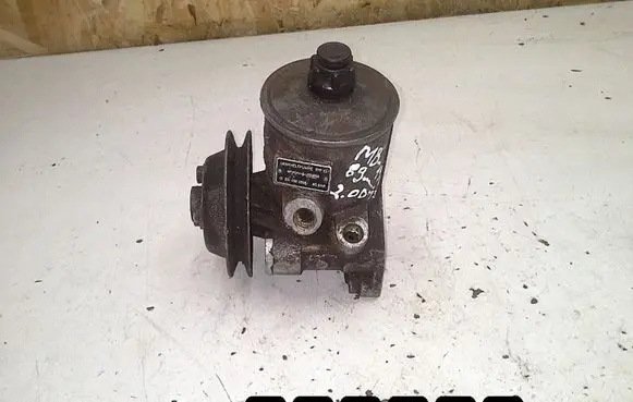 Mercedes-Benz 190 W201 Power steering pump 2014600980