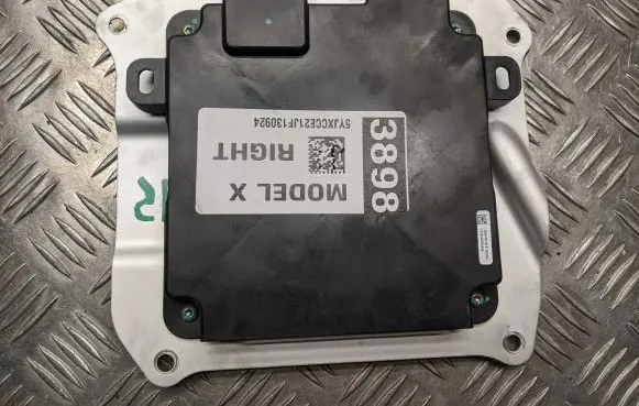 Tesla Model X Door control unit/module 103722200E