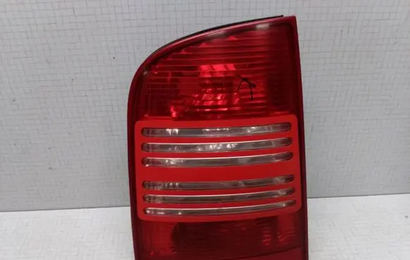Skoda Octavia Mk1 (1U) Rear/tail lights 1U9945095 1U9945111