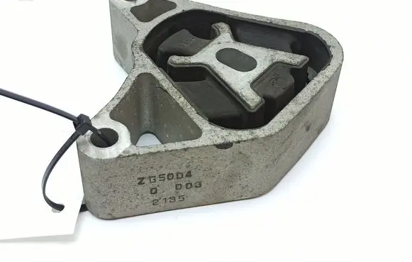 Mercedes-Benz B W246 W242 Engine mount bracket 
