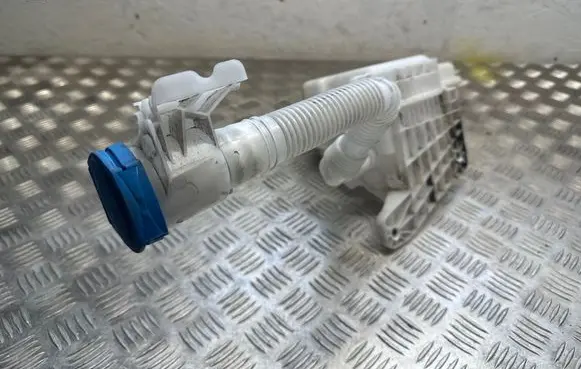 Cupra Formentor Windshield washer fluid reservoir/tank 5FF955448