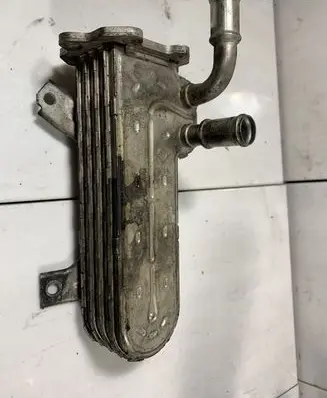 Volkswagen Jetta V EGR valve cooler 038131513AD