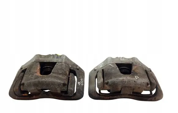Volvo V40 Front brake caliper
