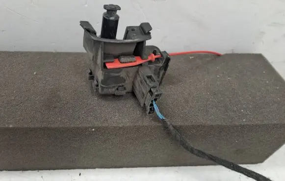 Audi A5 8T 8F Fuel tank cap lock motor 8K0862153E
