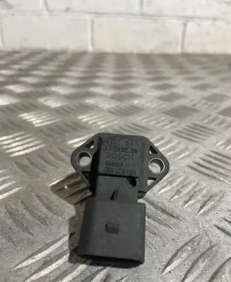 Volkswagen PASSAT B6 Air pressure sensor 059906051