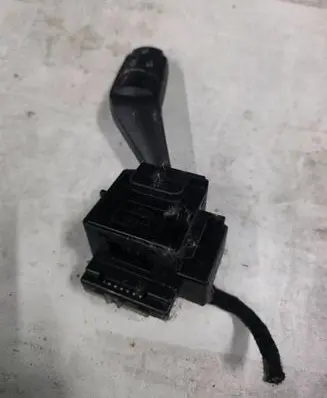Ford Focus Wiper control stalk 17D940