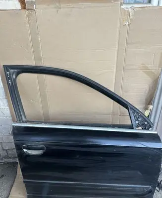 Audi A4 S4 B7 8E 8H Front door 8E0837630