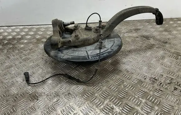 Dodge Challenger Front wheel hub 05168403AD 68199987AA