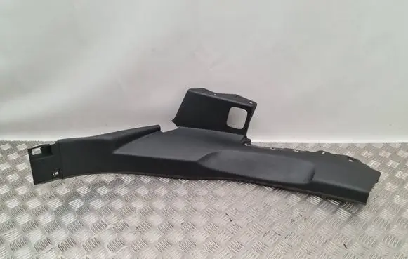 Audi Q7 4M Rear seat side bottom trim 4M0867767G