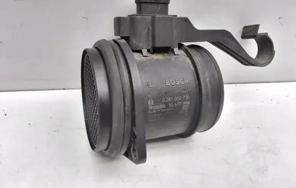 Volvo XC90 Mass air flow meter 30677999 0281002730