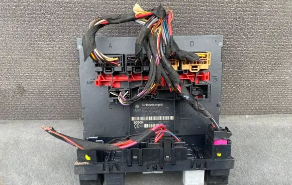 Audi A6 S6 C6 4F Comfort/convenience module 3C0937049AJ F005V00661 H54S2202