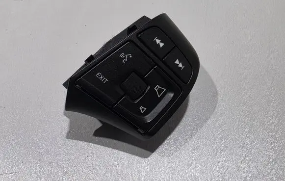 Volvo V60 Steering wheel buttons/switches 31318643