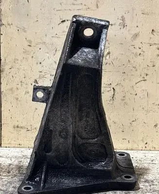BMW 3 E46 Engine mounting bracket 6754185 22116754185