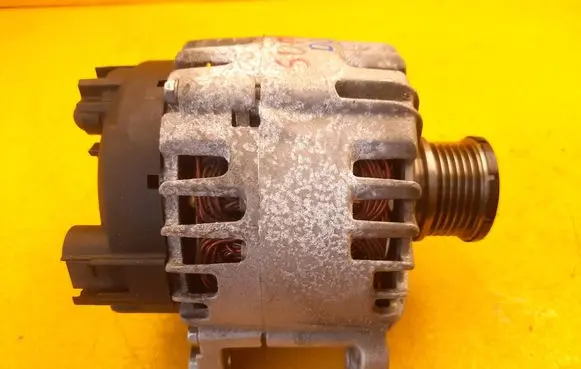 Skoda Superb B8 (3V) Generator/alternator LRA03185 5797201995