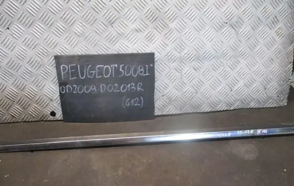 Peugeot 5008 Windshield/front glass wiper blade 