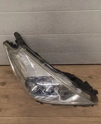 Toyota Prius+ (ZVW40) Headlight/headlamp MDE1313132