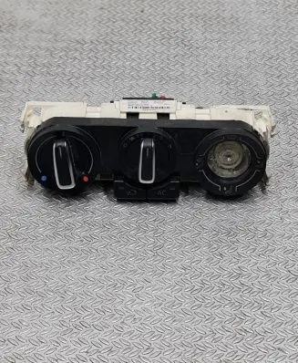 Volkswagen Polo V 6R Climate control unit 6R0820045N X8175002 901516270001
