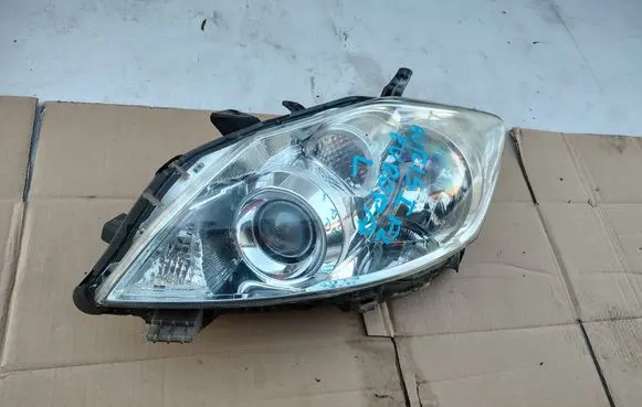 Toyota Auris 150 Headlight/headlamp
