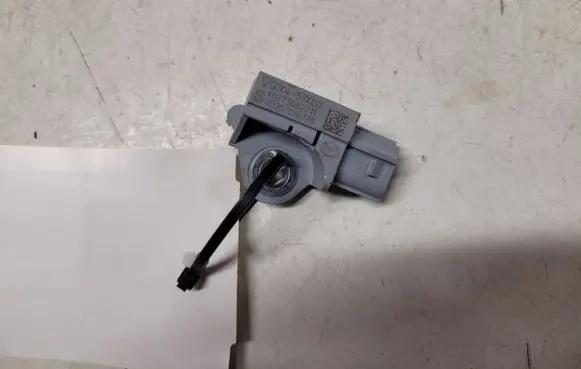 Mazda 6 Airbag deployment crash/impact sensor GDK457KC0 K0273082711 00007016775