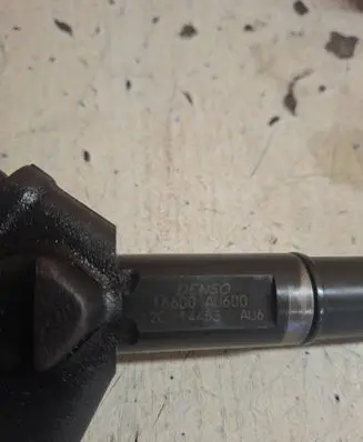 Nissan Primera Fuel injector 16600AU600