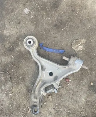 Volvo V70 Front control arm
