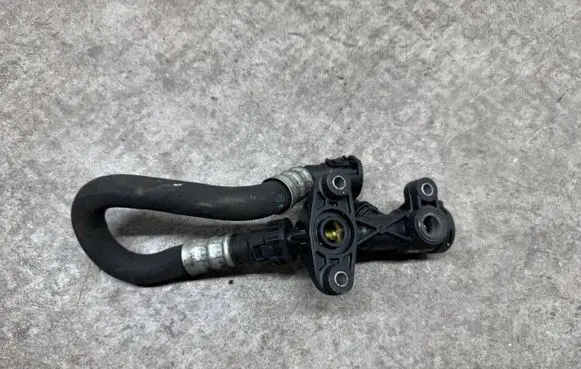 BMW X5 E70 Engine coolant pipe/hose 8506991 8518984