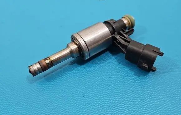 Maserati Quattroporte Fuel injector 0261500427 IMPRK1535494