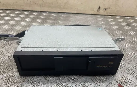 Toyota Land Cruiser (J120) CD/DVD changer 8627060080 8627560030 DMM016107W