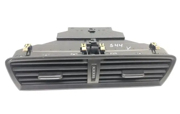 Skoda Fabia Mk3 (NJ) Dash center air vent grill W22613