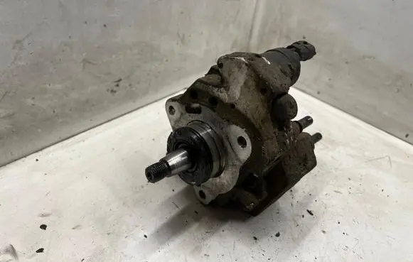 Fuel injection high pressure pump