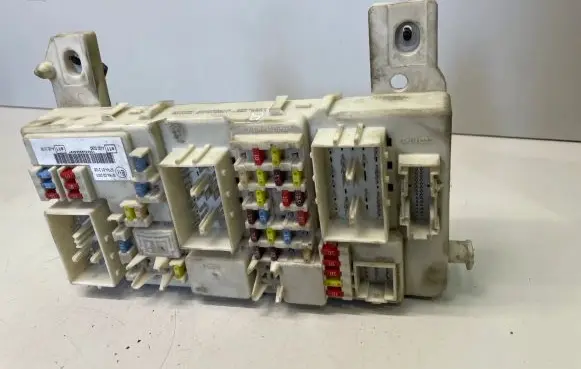 Ford C-MAX I Fuse module 8M5T14014 7M5T14A073CD