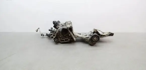 Seat Leon (5F) Fuel injection high pressure pump 04L130755D 04L903143B