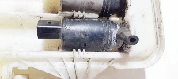 BMW 3 E90 E91 Windscreen/windshield washer pump 67128377612