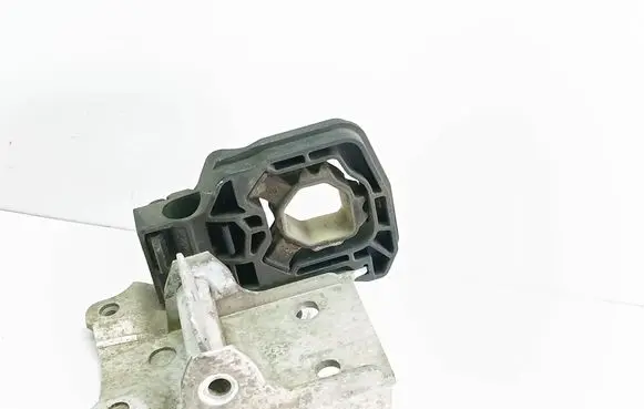 BMW 5 F10 F11 Radiator mount bracket 7186513 7211161 7207151
