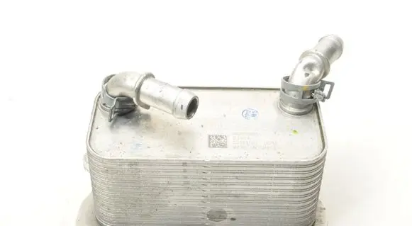 Volvo XC60 Engine oil radiator 32208966