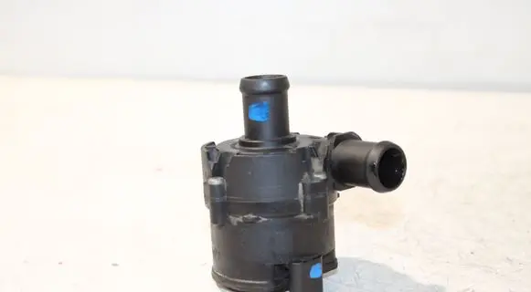 Volkswagen Caddy Electric auxiliary coolant/water pump 5C0965567