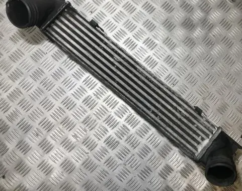 BMW 3 E90 E91 Intercooler radiator 3093796