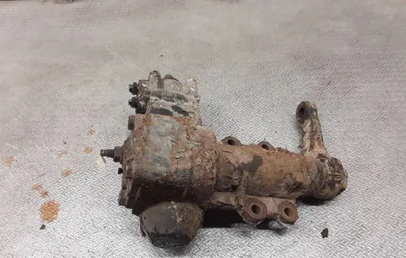 Ford Maverick Steering rack 8054205