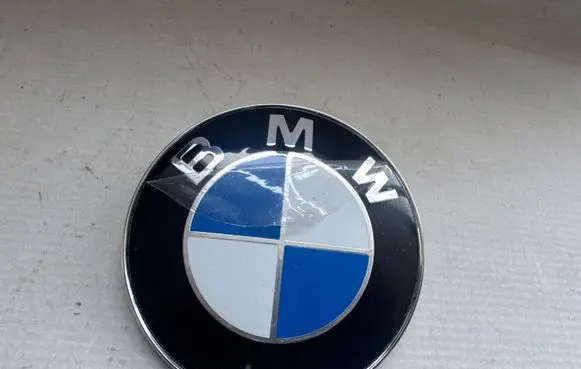 BMW 3 E90 E91 Manufacturer badge logo/emblem 51148132375