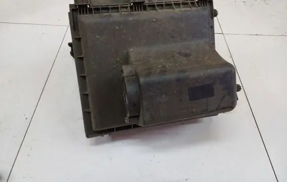 Air filter box