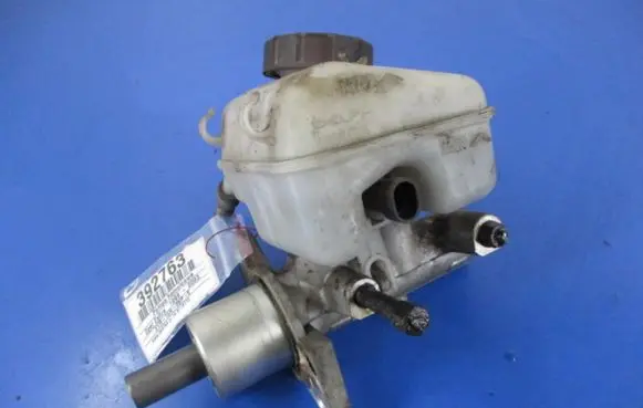 Opel Zafira A Master brake cylinder