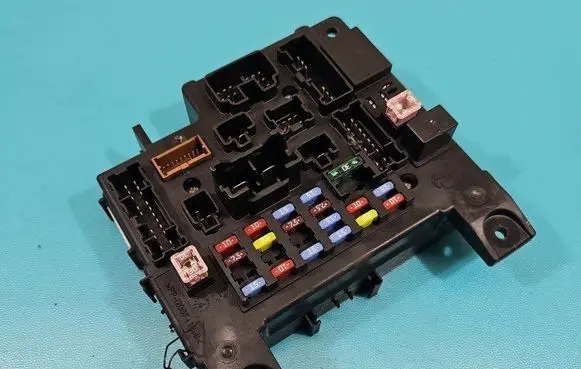 Mitsubishi Outlander Fuse box set 8637A824 IMPRK1469469