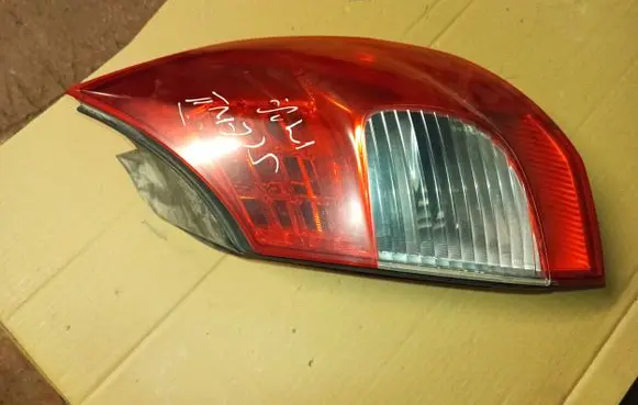 Renault Scenic II - Grand scenic II Rear/tail lights 8200474327
