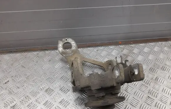 Audi A7 S7 4G Rear wheel hub 8R0505435C