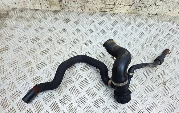Audi A8 S8 D3 4E Engine coolant pipe/hose 4E0121101CC 4E0121101C