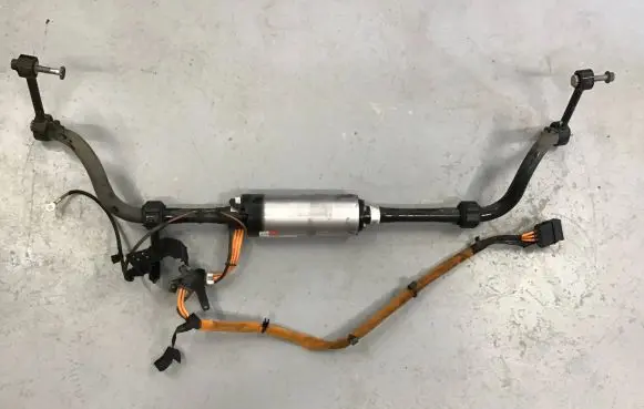Volkswagen Touareg III Front anti-roll bar/sway bar 4M0411023BA