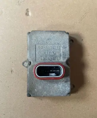 Mercedes-Benz E W211 Headlight ballast module Xenon 74061700