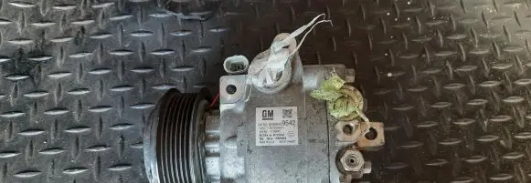 Opel Mokka Air conditioning (A/C) compressor (pump) 95369542