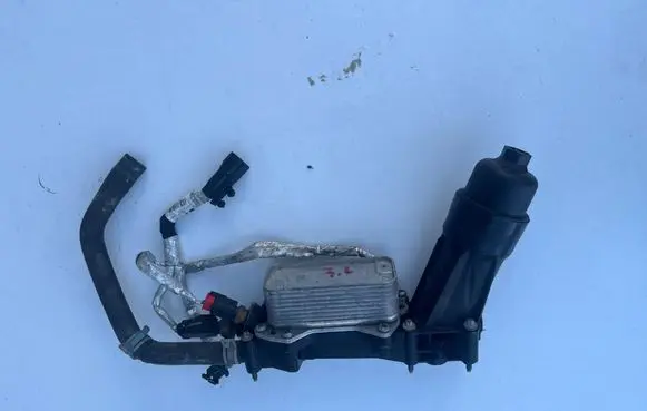 Jeep Grand Cherokee Engine oil radiator 